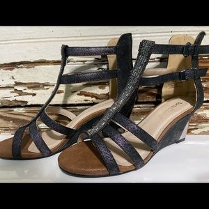 Torta Caliente Selena shoes size 7 never worn